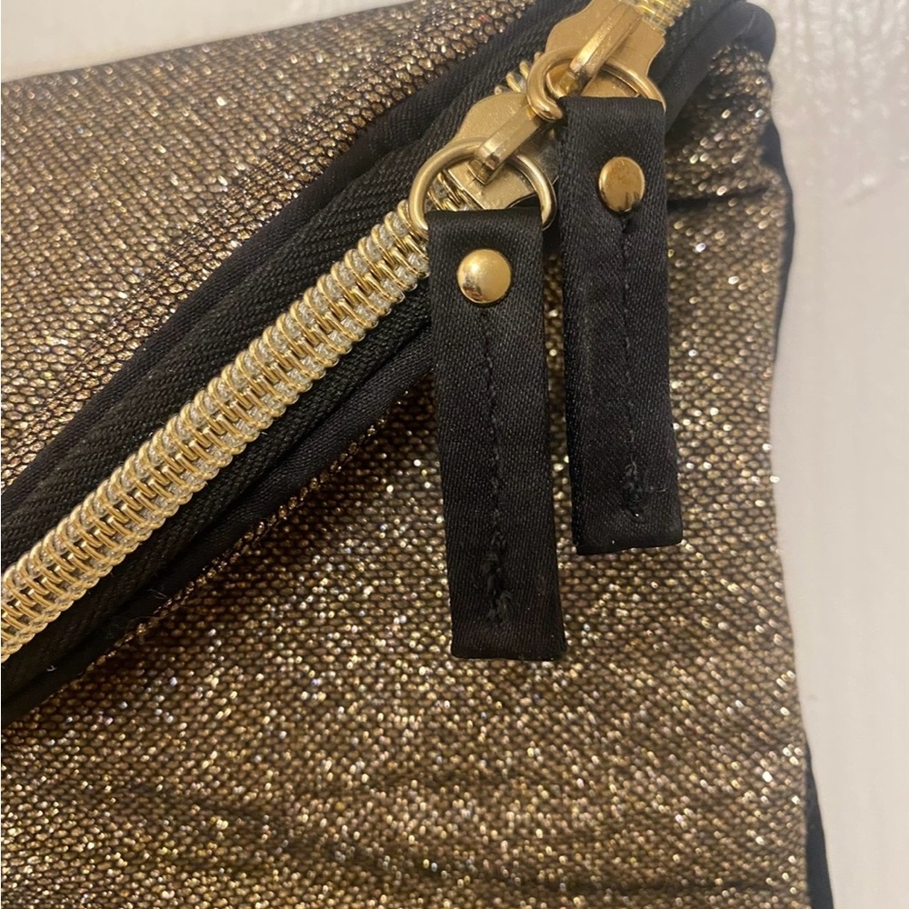New w/o tags Victoria's Secret Glittering Gold Tote - Picture 3 of 6